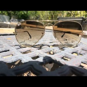 Gold ray ban aviators